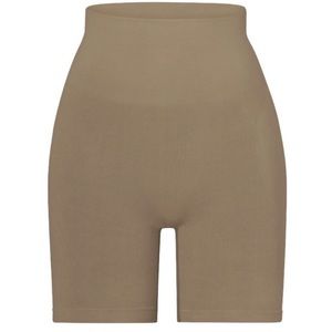 Skims Soft Smoothing Short in Desert